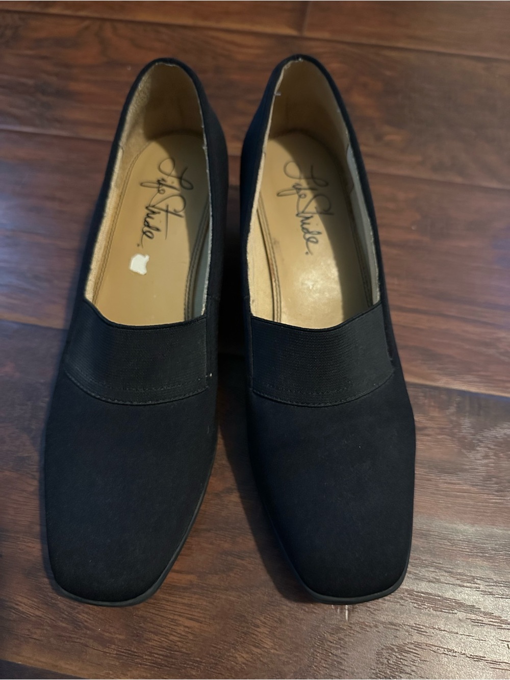 Life Stride Black Slip-On Low Heel Comfort Loafers for women. Size 7.5 Preowned